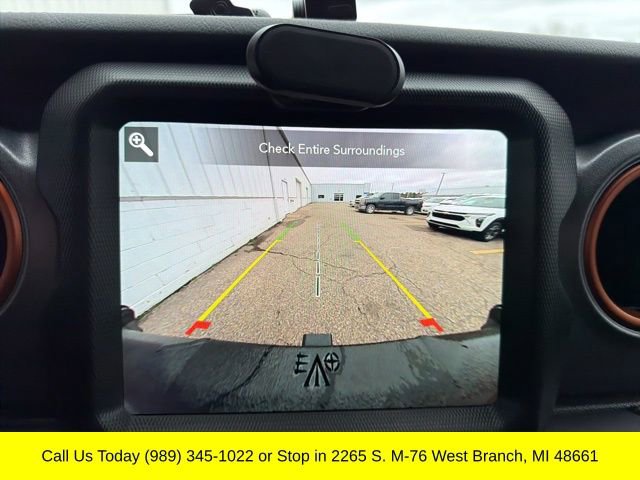 Used 2023 Jeep Gladiator Mojave w/ Cold Weather Group image 24