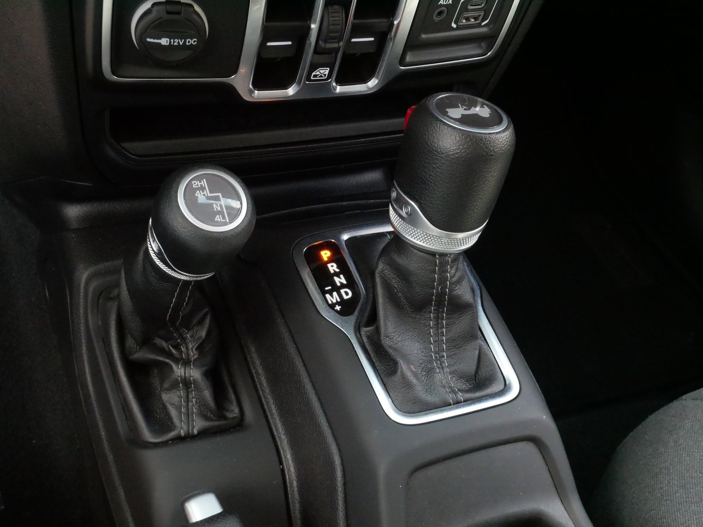 Used 2024 Jeep Wrangler Unlimited Sport AWD/4WD image 24
