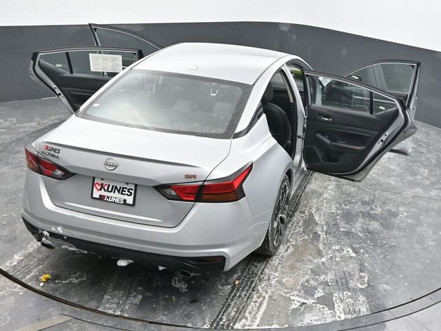 Used 2024 Nissan Altima 2.5 SR image 63