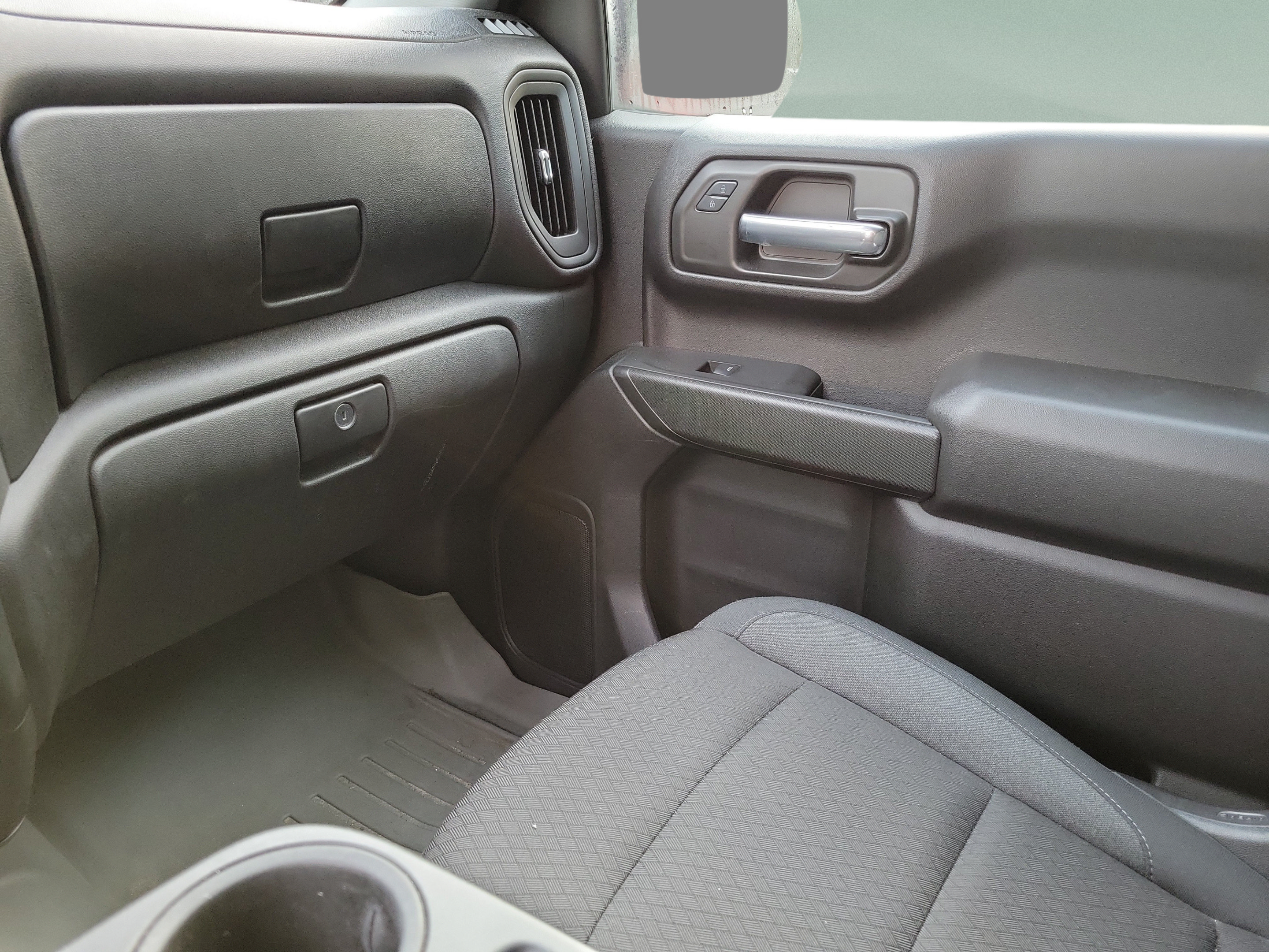 Used 2024 Chevrolet Silverado 1500 Custom w/ Turbomax Blackout Package RWD image 21