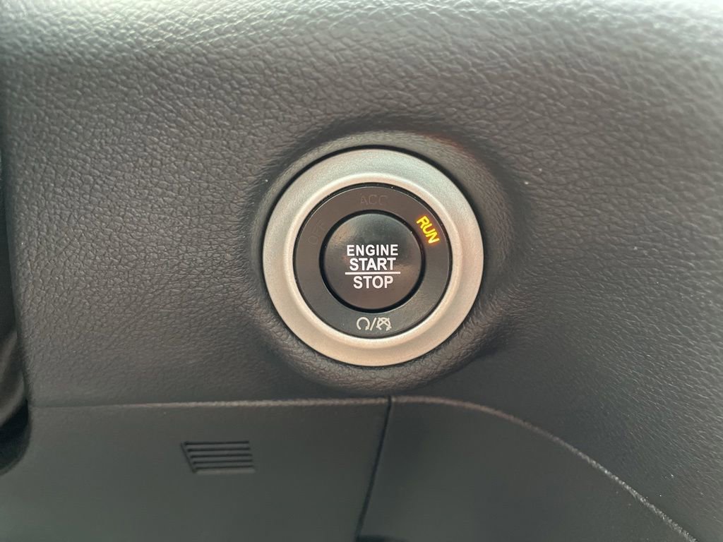 Used 2018 Chrysler Pacifica Touring-L Plus FWD image 25