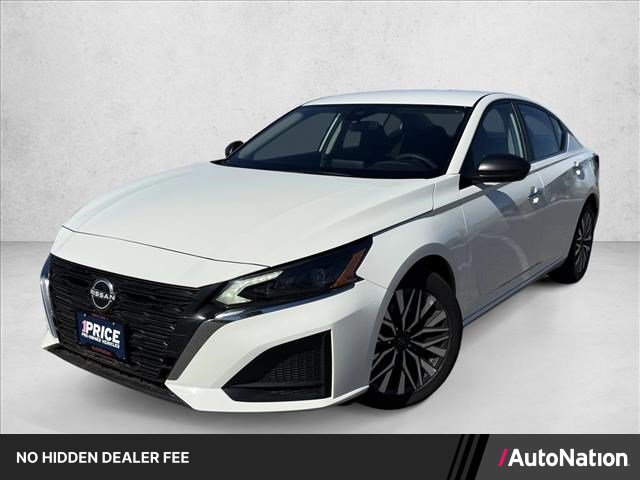 Used 2025 Nissan Altima 2.5 SV FWD image 1