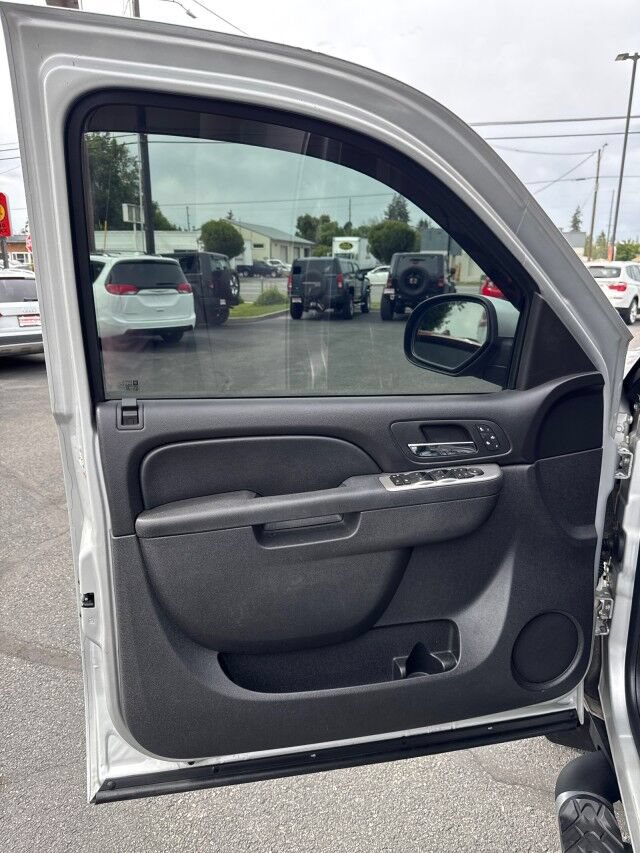 Used 2010 Chevrolet Tahoe LT AWD/4WD image 8