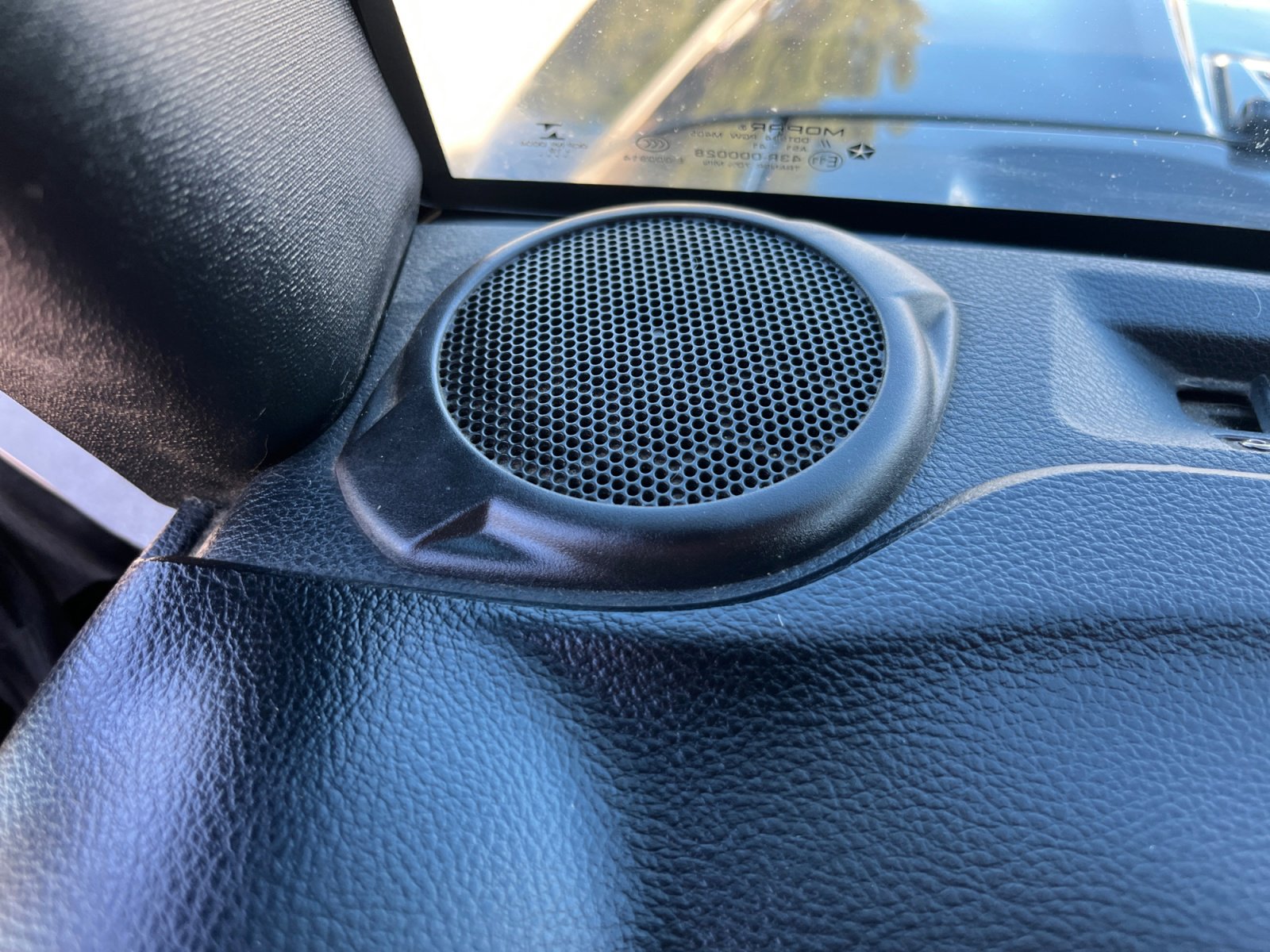 Used 2016 Jeep Wrangler Unlimited Sahara image 27