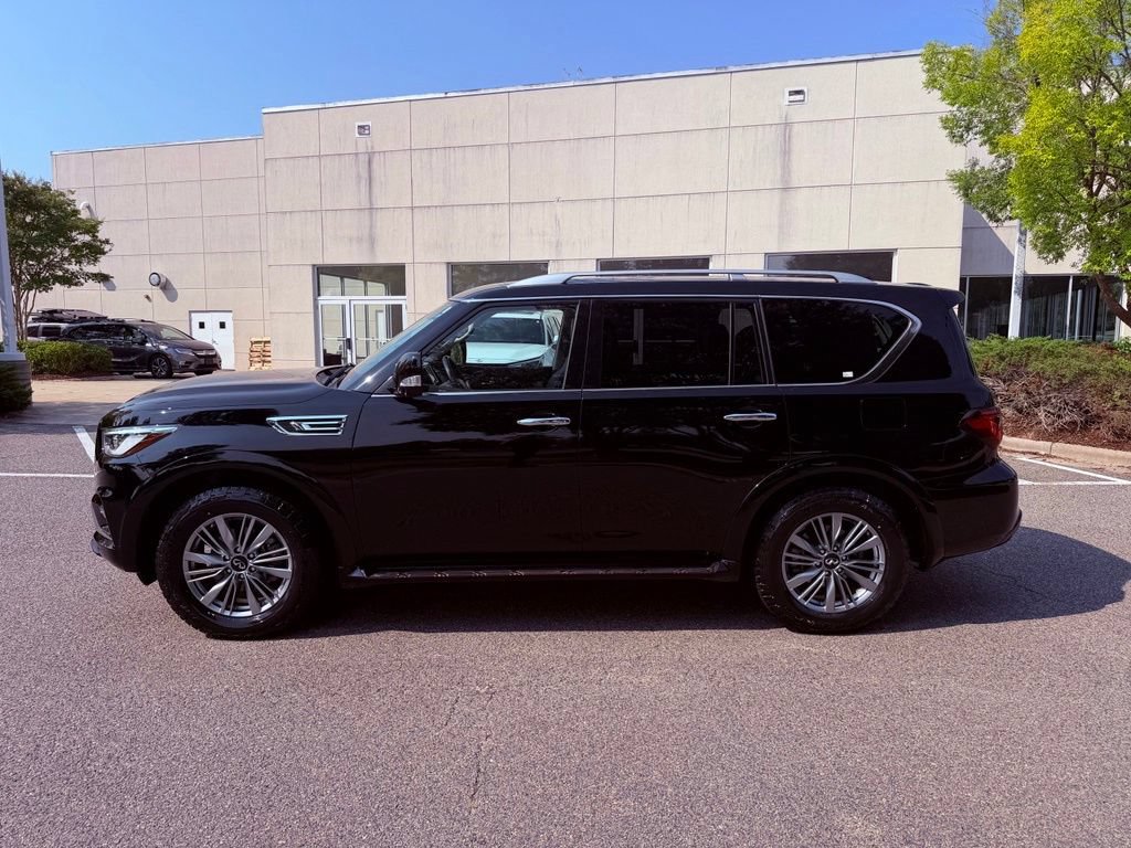 Used 2021 INFINITI QX80 Luxe w/ Cargo Package AWD/4WD image 4