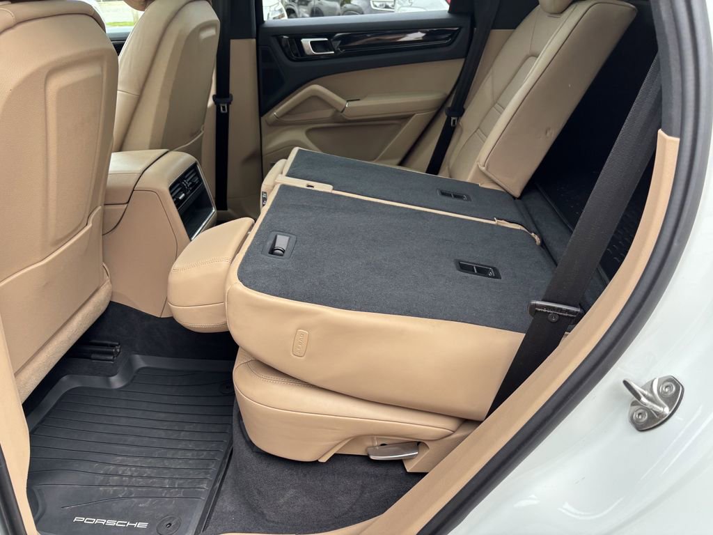 Used 2019 Porsche Cayenne AWD/4WD image 23