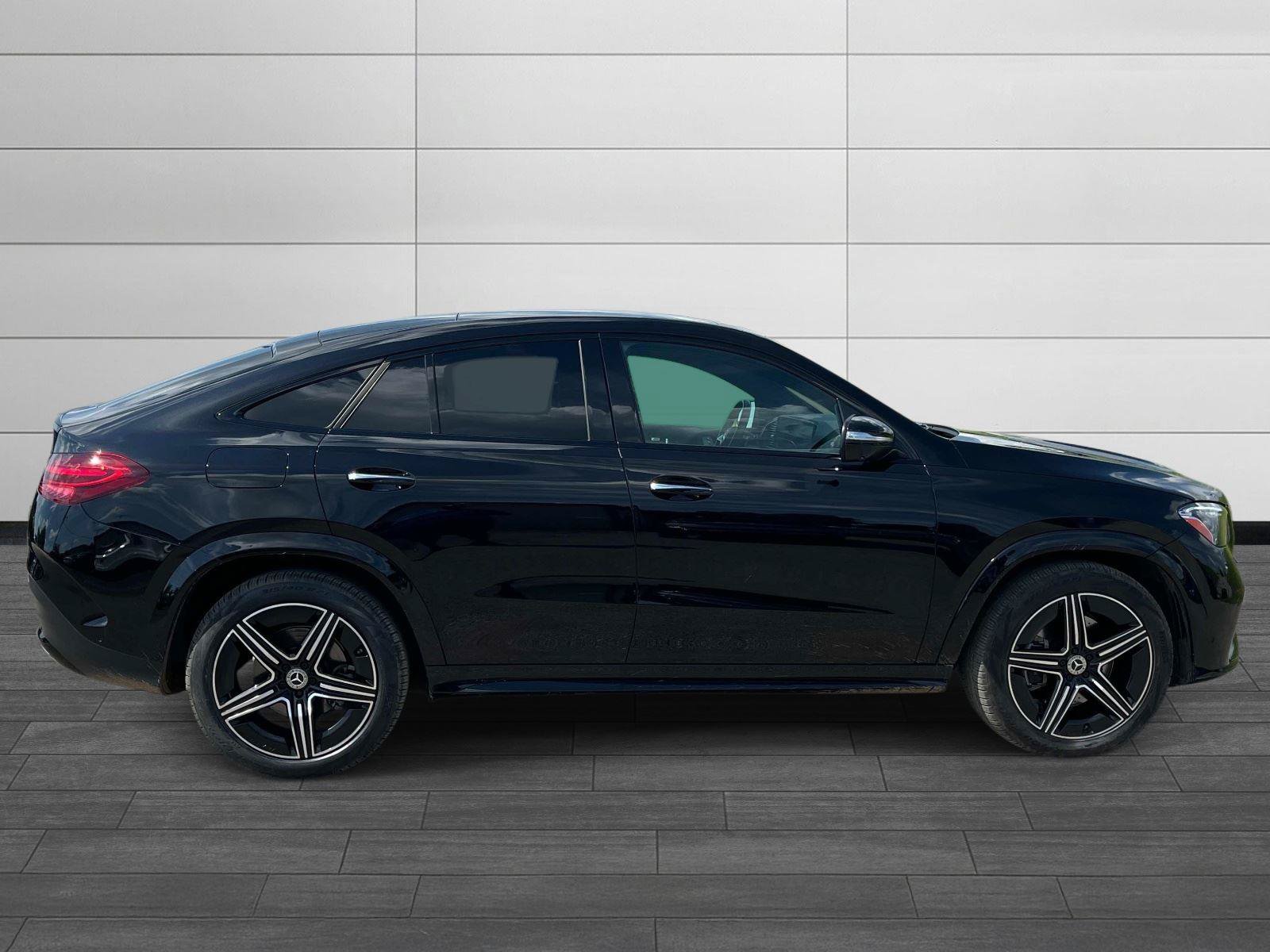 Used 2025 Mercedes-Benz GLE 450 4MATIC Coupe image 2