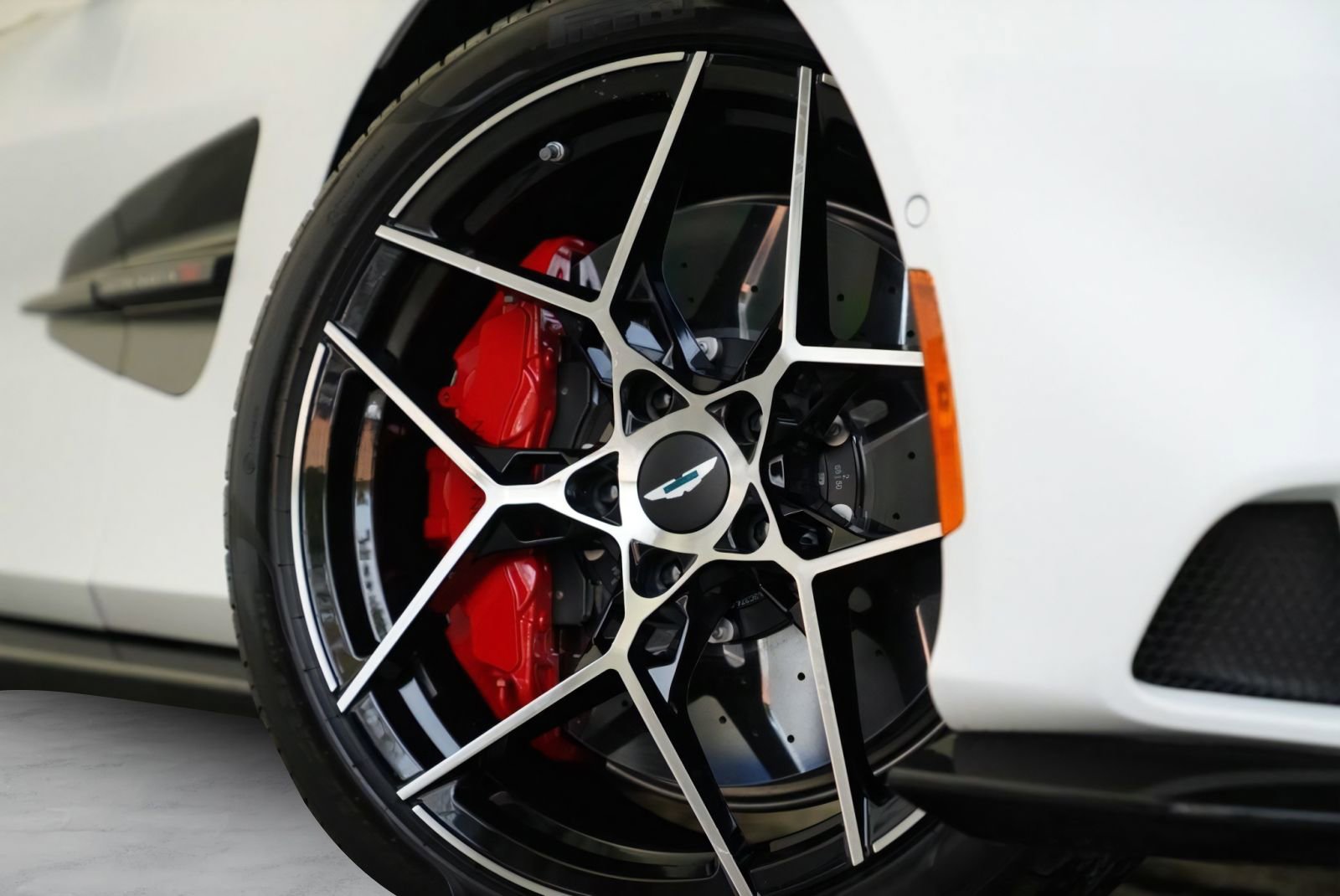 New 2026 Aston Martin Vanquish Convertible RWD image 57
