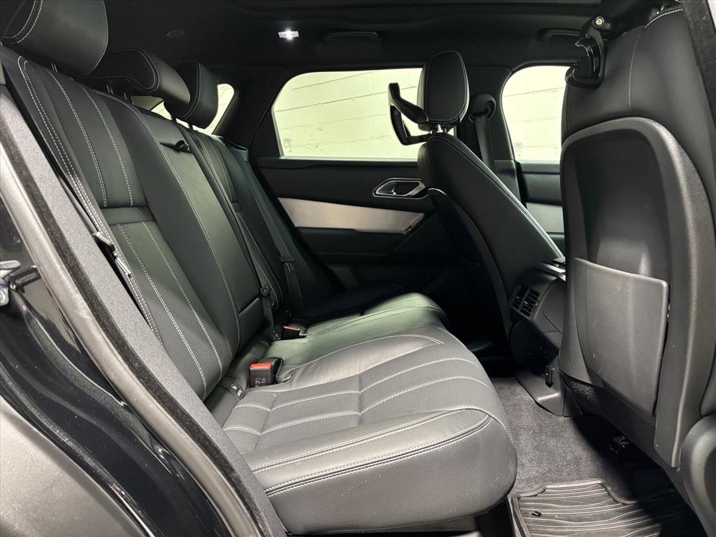 Used 2023 Land Rover Range Rover Velar R-Dynamic S image 39