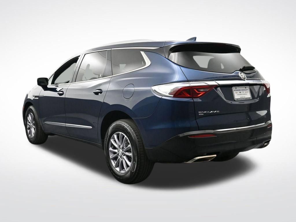 Used 2024 Buick Enclave Essence AWD/4WD image 3