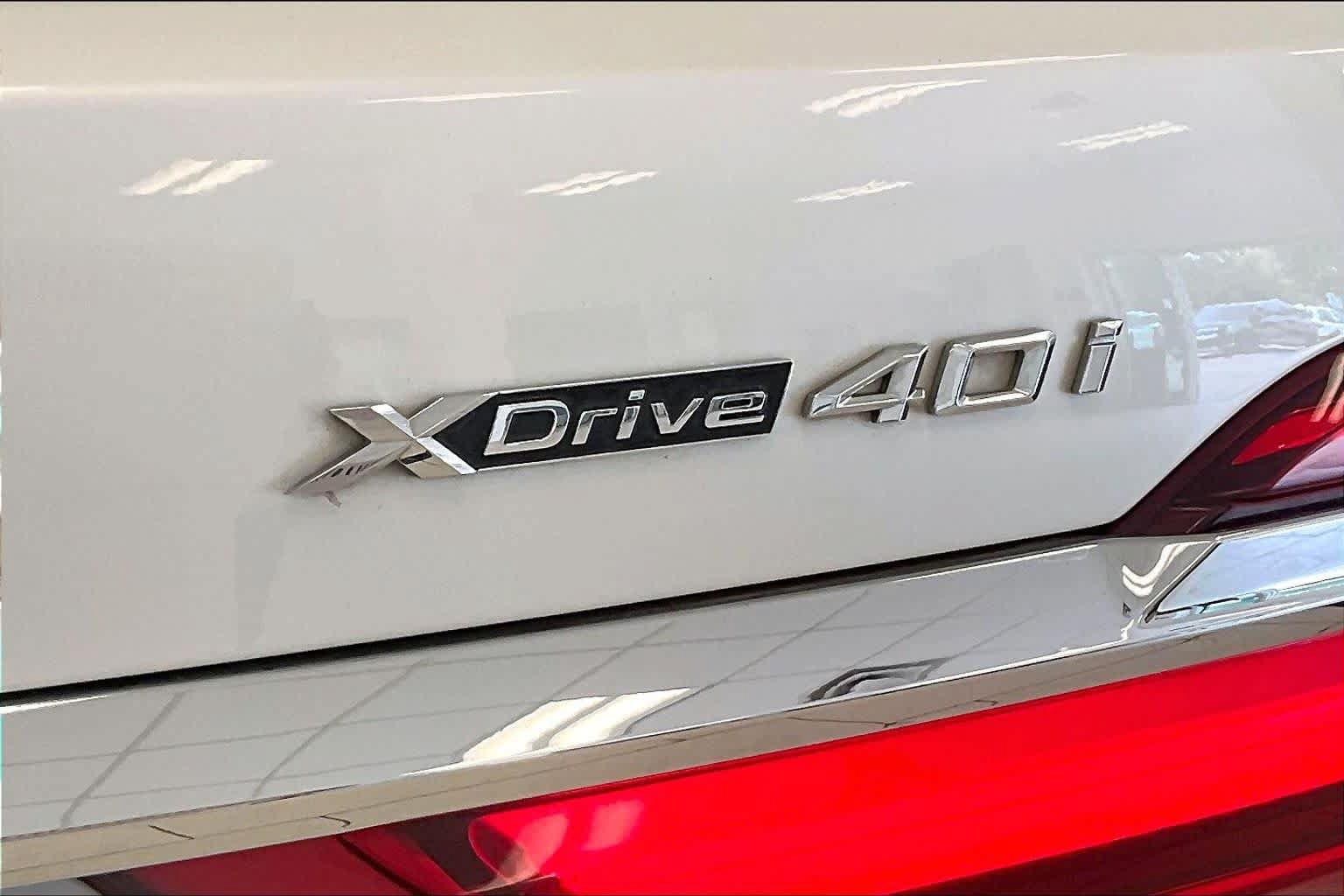 Used 2021 BMW X7 xDrive40i w/ M Sport Package AWD/4WD image 9