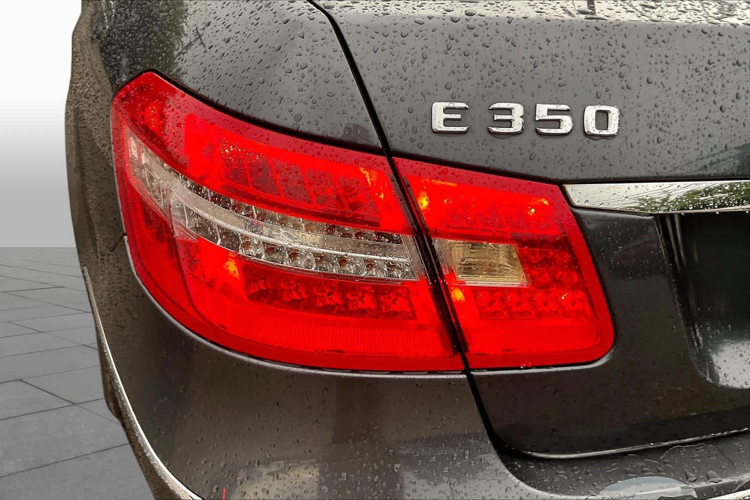 Used 2011 Mercedes-Benz E 350 Sedan image 28