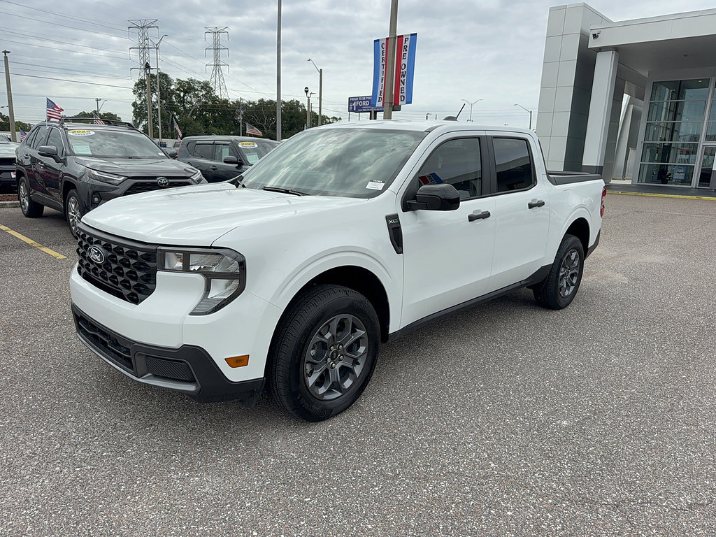 Used 2025 Ford Maverick XLT w/ XLT Luxury Package AWD/4WD image 2