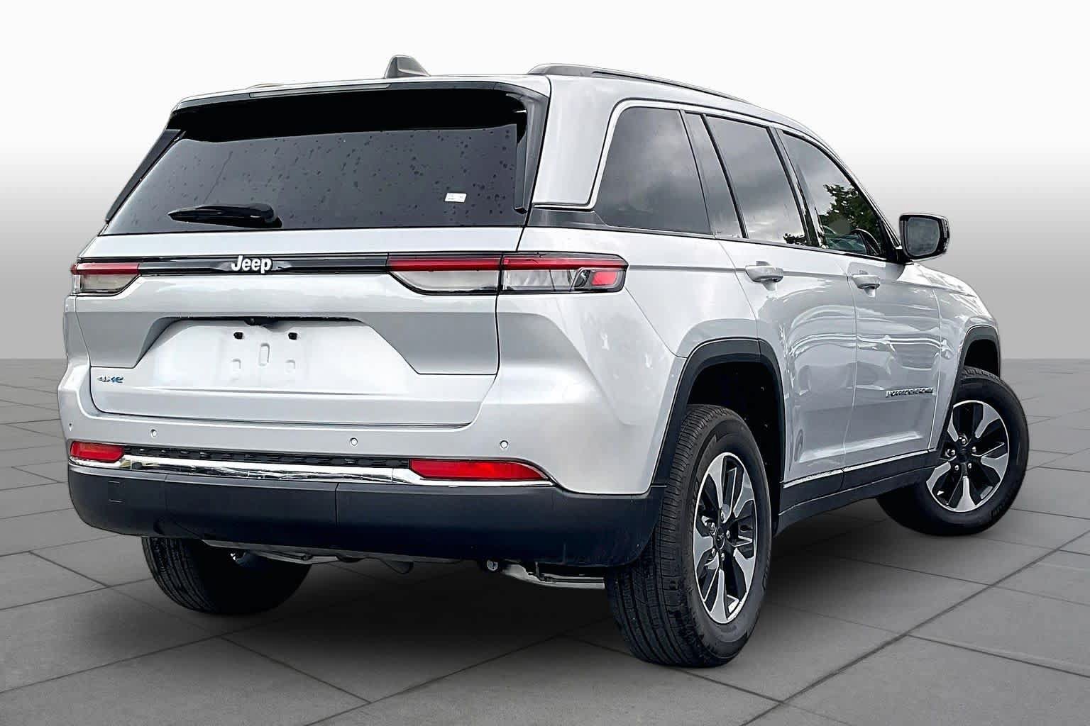 Used 2024 Jeep Grand Cherokee Limited 4xe AWD/4WD image 25