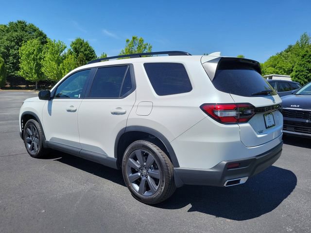 Certified 2025 Honda Pilot Sport image 6