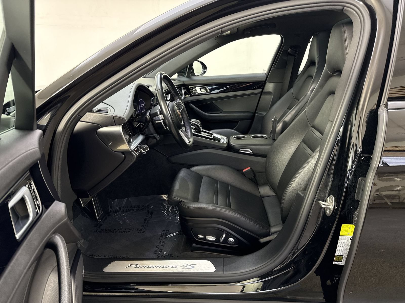 Used 2018 Porsche Panamera 4S AWD/4WD image 4
