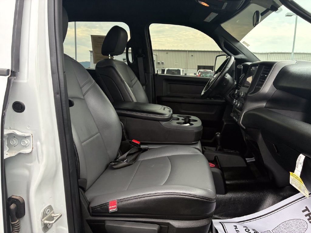 Used 2024 RAM 4500 Tradesman w/ Chrome Appearance Group AWD/4WD image 17