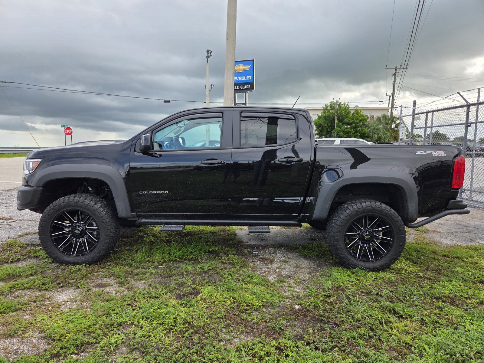 Used 2022 Chevrolet Colorado ZR2 w/ Colorado ZR2 Bison Edition AWD/4WD image 2