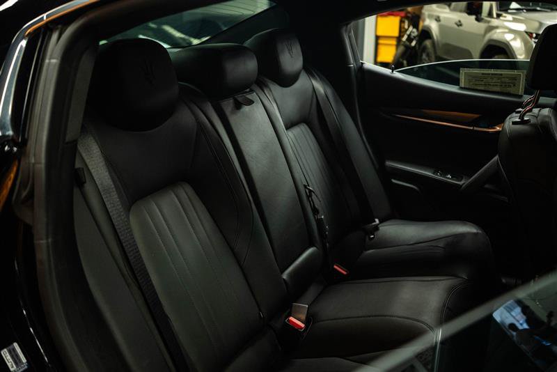 Used 2015 Maserati Ghibli RWD image 11