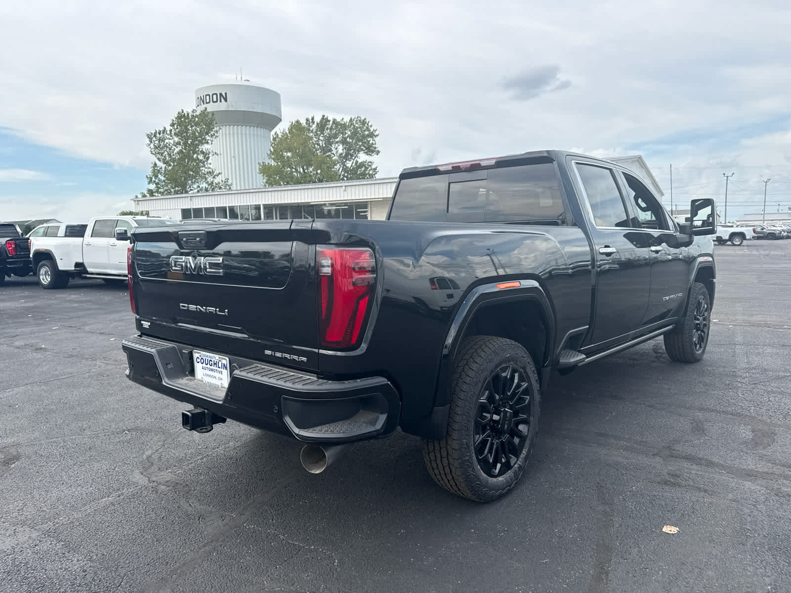 New 2026 GMC Sierra 2500 Denali Ultimate AWD/4WD image 5