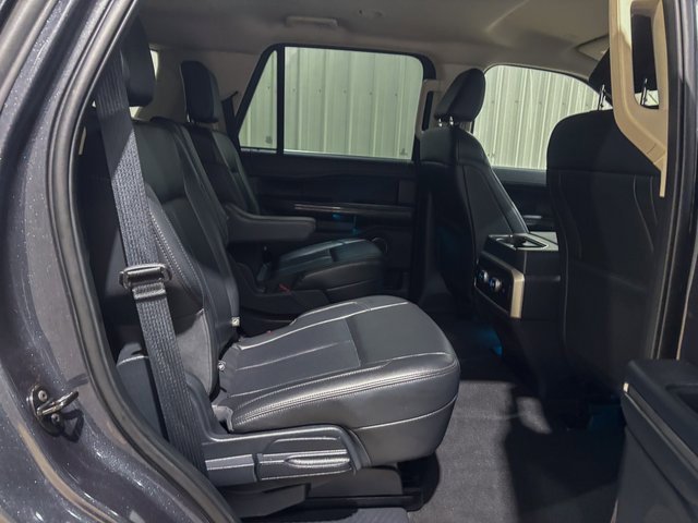 Used 2024 Ford Expedition XLT image 32