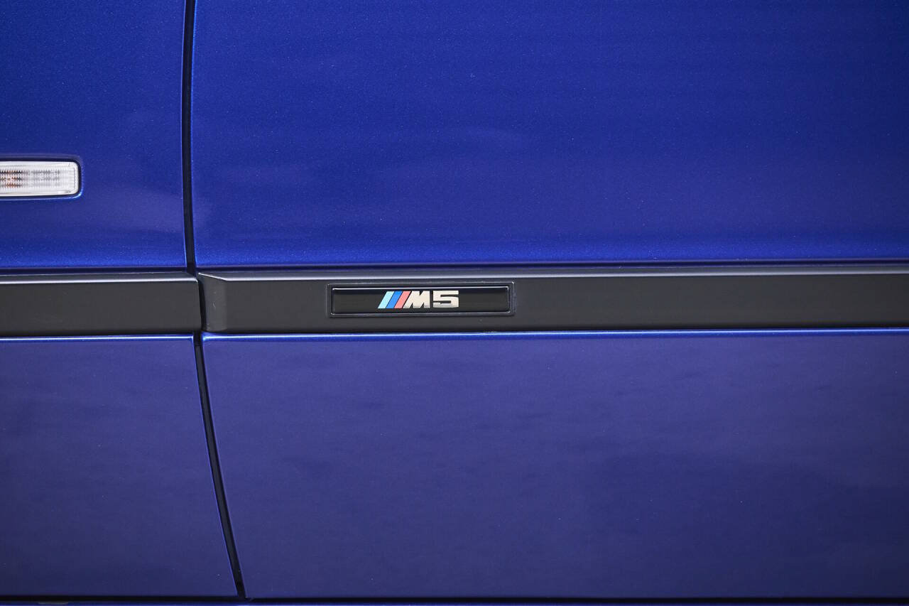 Used 2002 BMW M5 RWD image 36