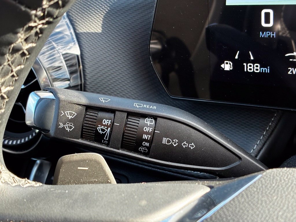 Used 2026 Chevrolet Equinox LT AWD/4WD image 14