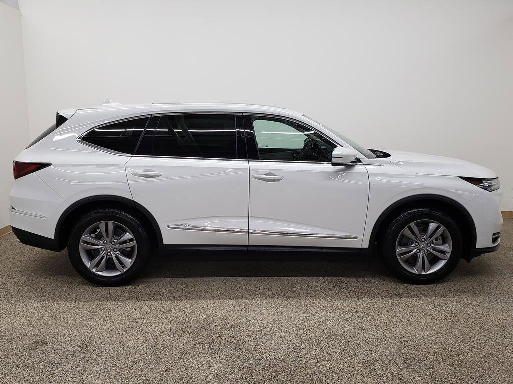 New 2026 Acura MDX SH-AWD image 2