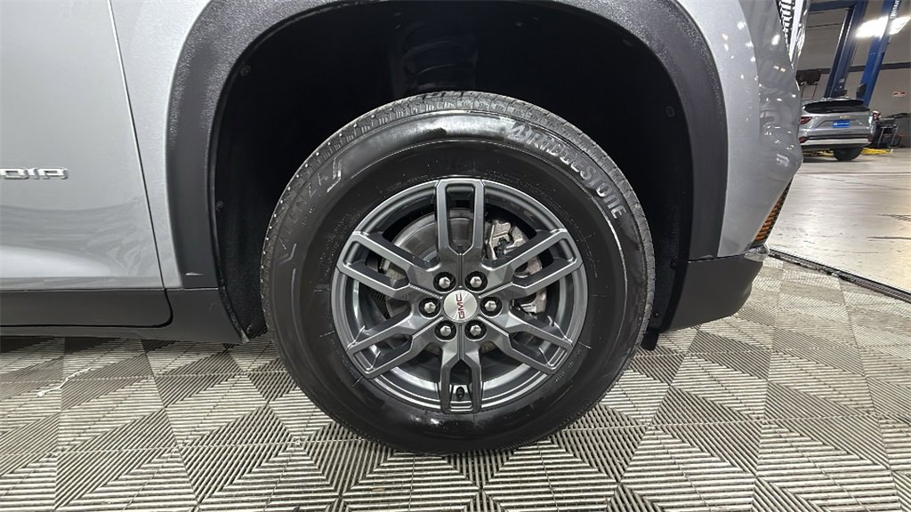 Certified 2025 GMC Acadia Elevation image 36