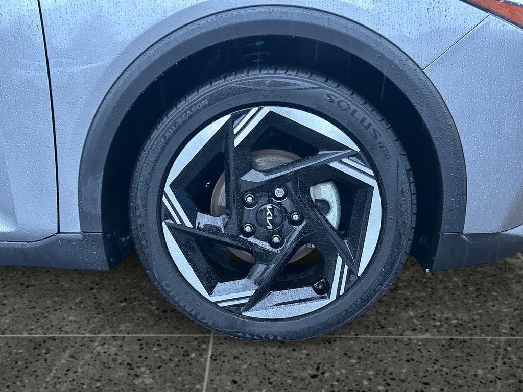 Used 2025 Kia K4 EX image 9