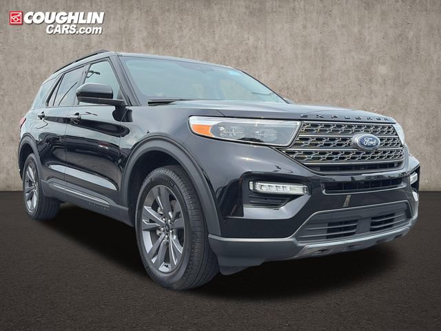 Used 2024 Ford Explorer XLT w/ Equipment Group 202A AWD/4WD image 1