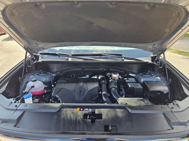 Used 2025 Hyundai Santa Fe SEL FWD image 31