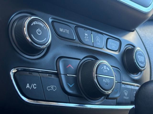 Used 2021 Jeep Cherokee Trailhawk w/ Trailer Tow Group image 36