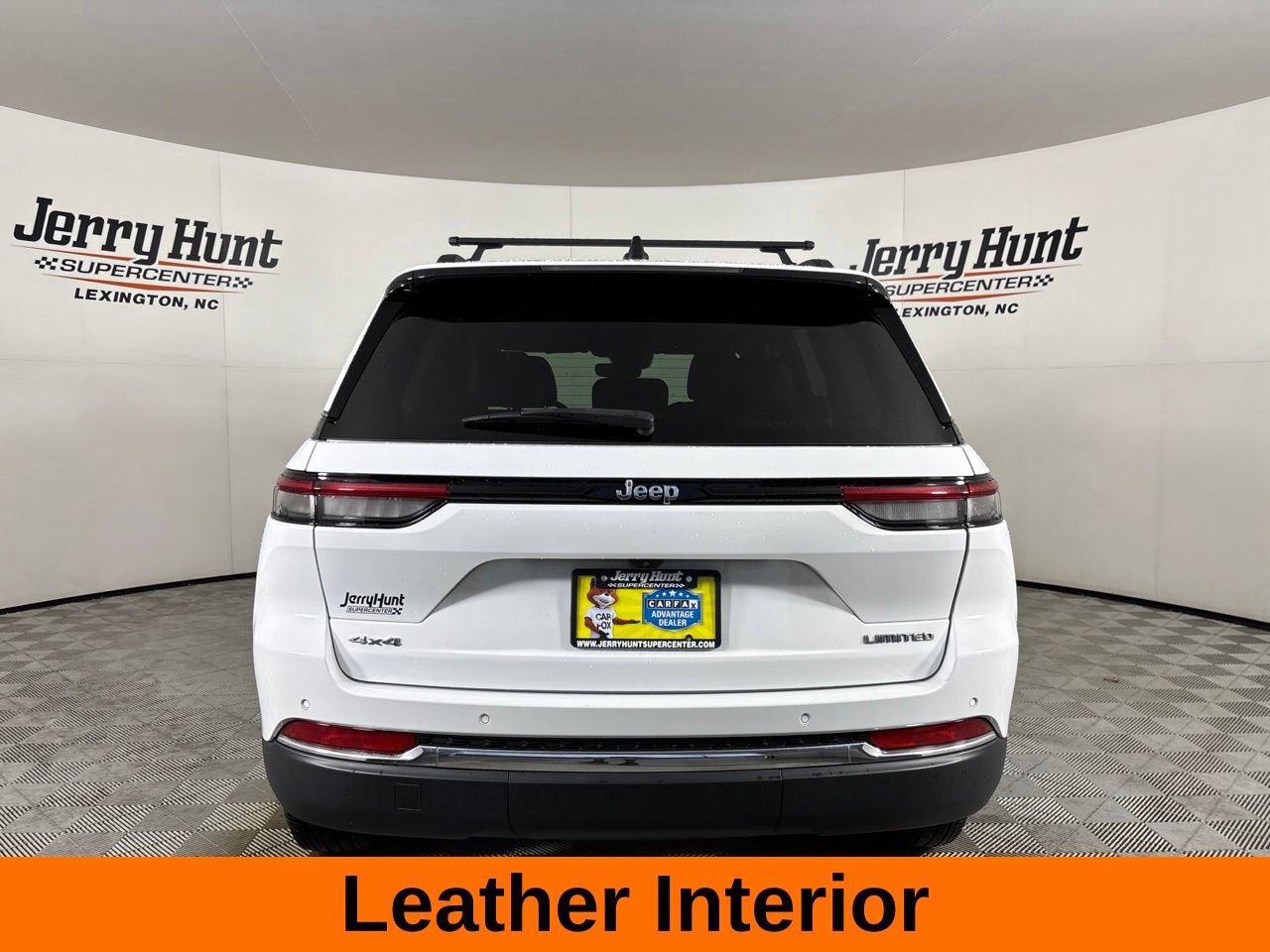 Used 2023 Jeep Grand Cherokee Limited AWD/4WD image 7