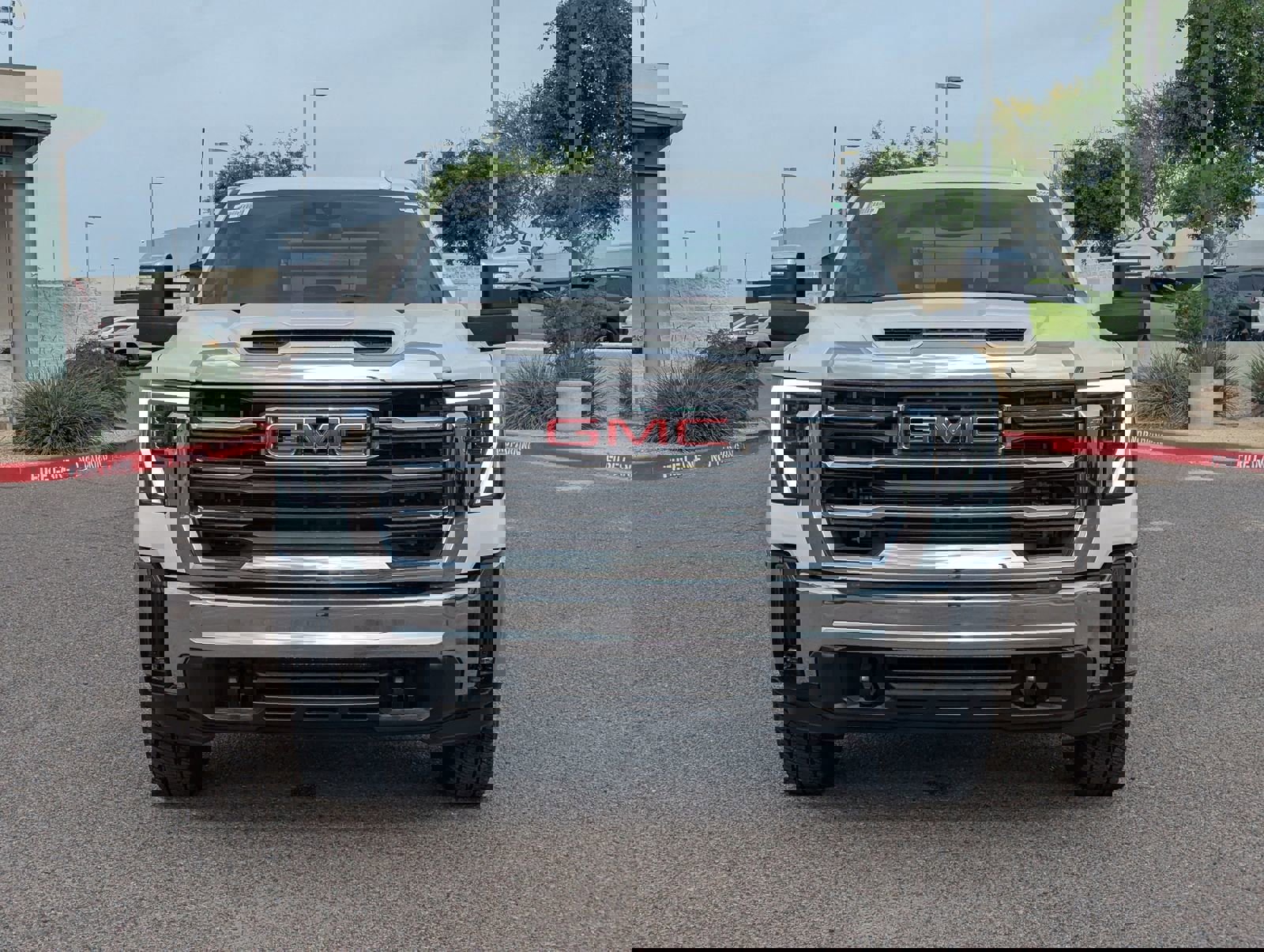 New 2026 GMC Sierra 3500 SLT w/ SLT Convenience Package image 9