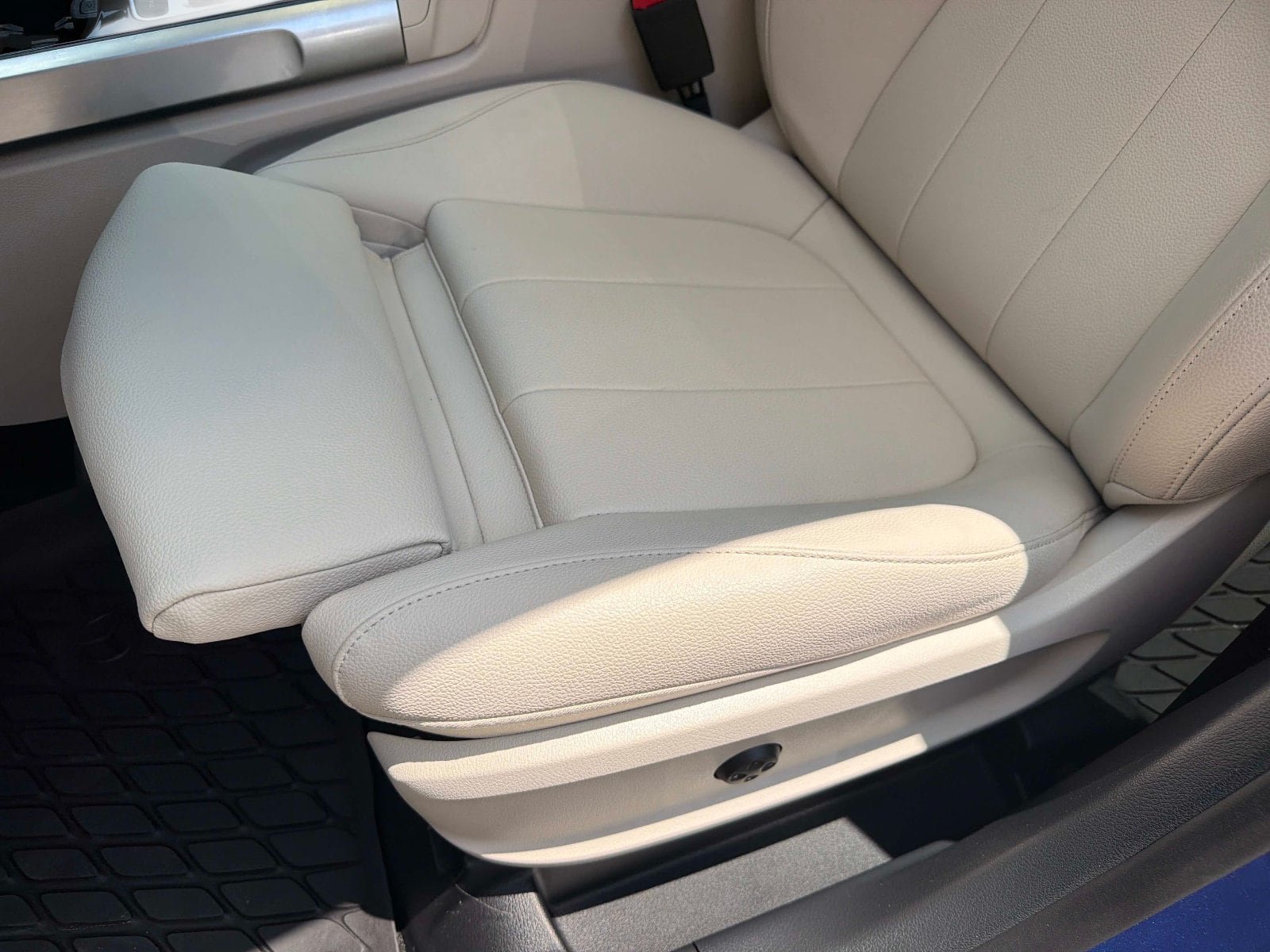 Certified 2024 Mercedes-Benz GLB 250 image 18