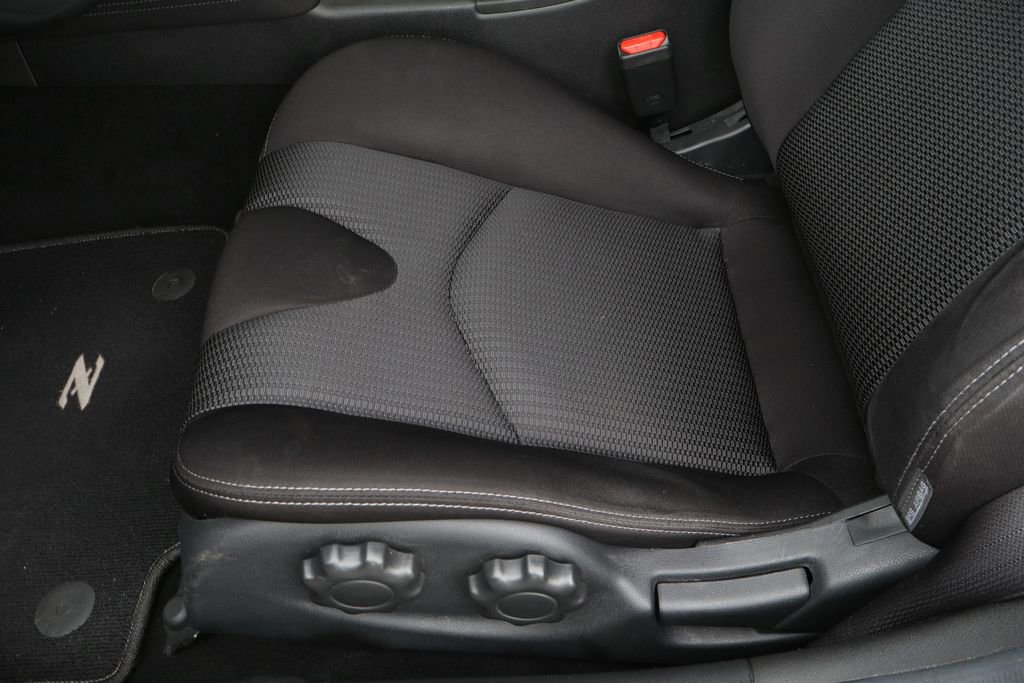 Used 2023 Nissan Z Sport w/ Floor Mat Package image 20