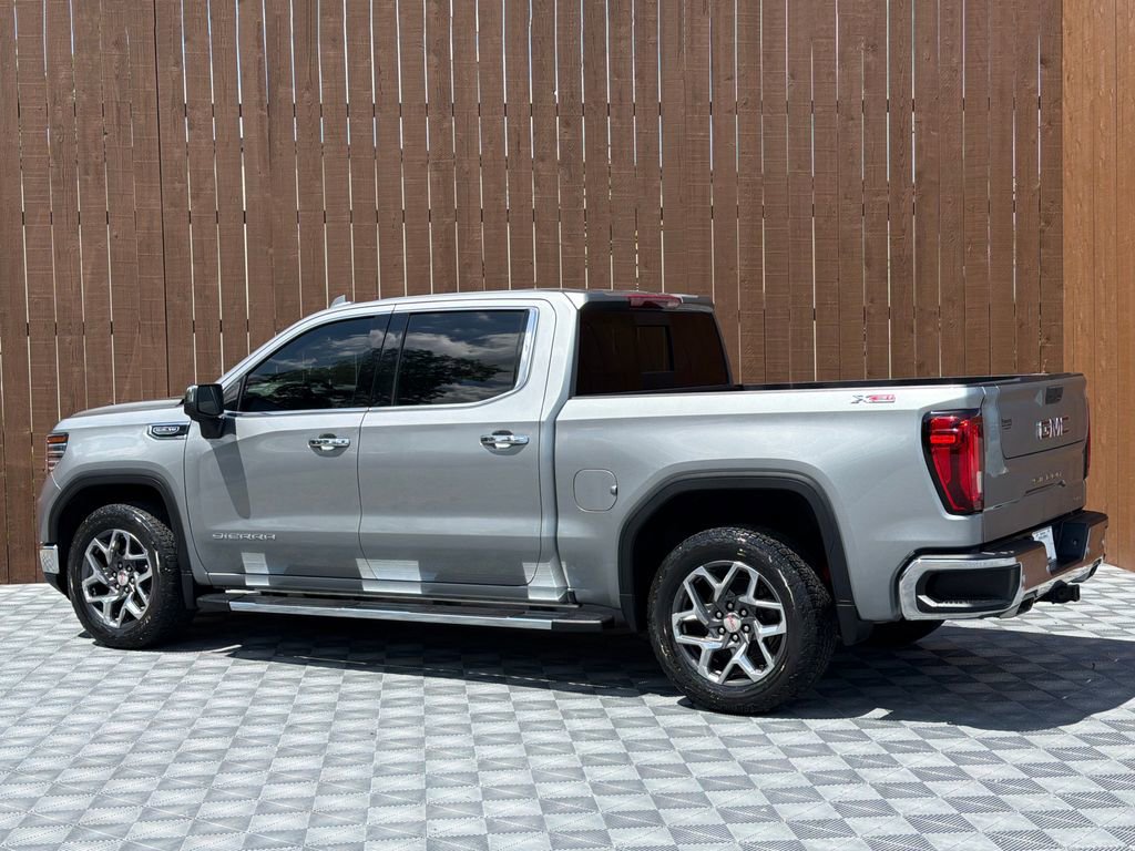 Used 2024 GMC Sierra 1500 SLT w/ SLT Premium Plus Package AWD/4WD image 17