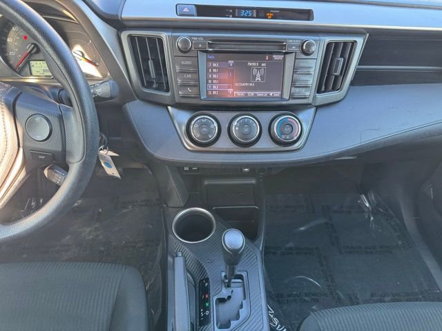 Used 2015 Toyota RAV4 LE image 2