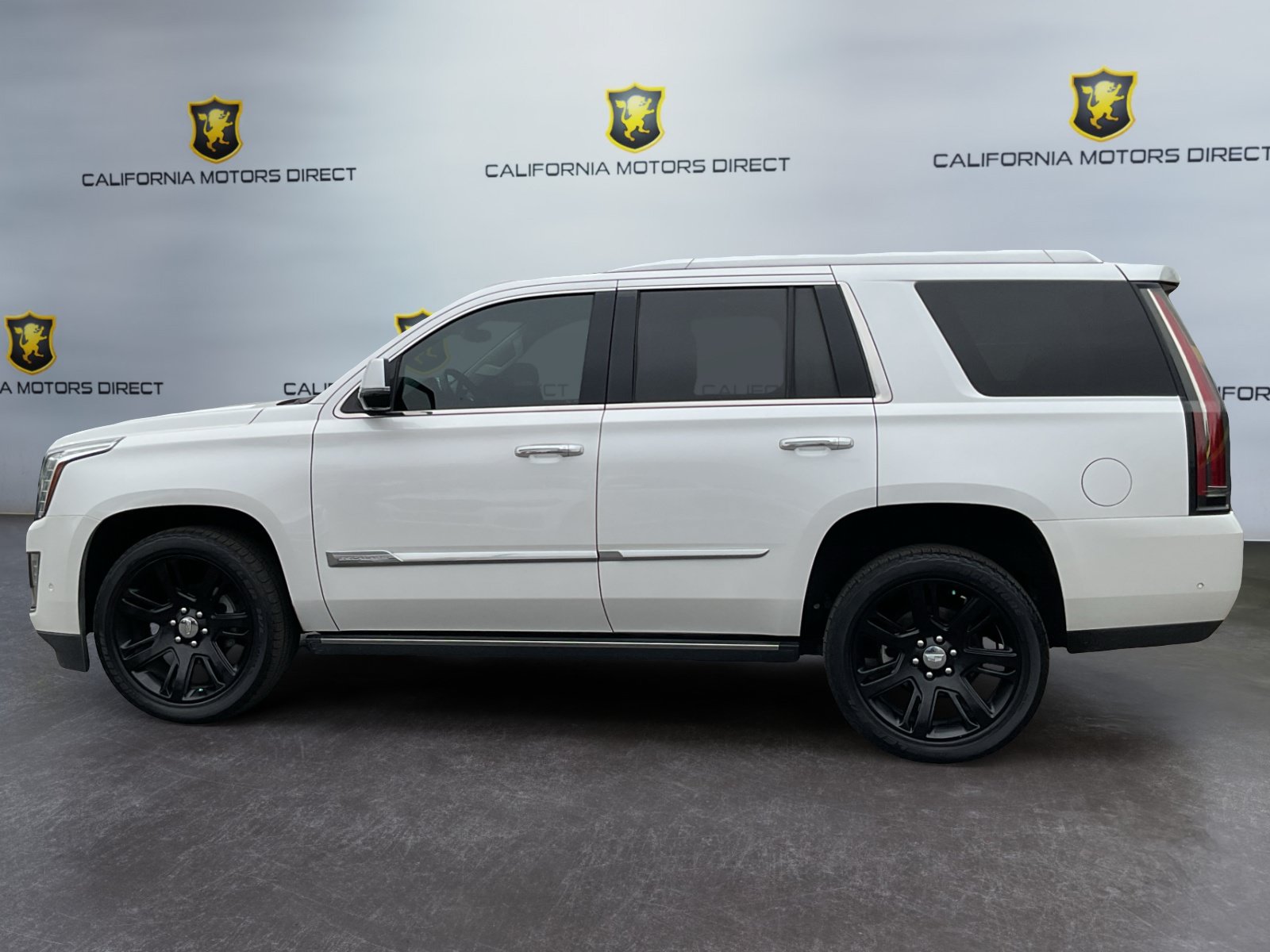Used 2017 Cadillac Escalade Premium Luxury RWD image 8