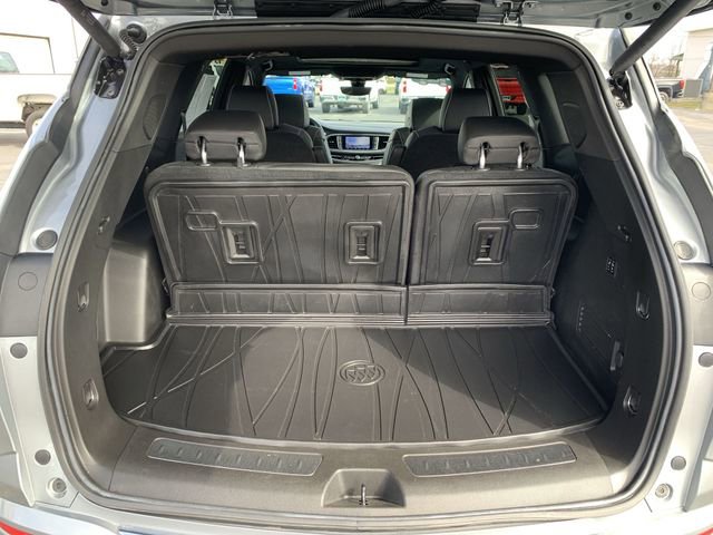 Used 2024 Buick Enclave Avenir w/ Avenir Technology Package image 27