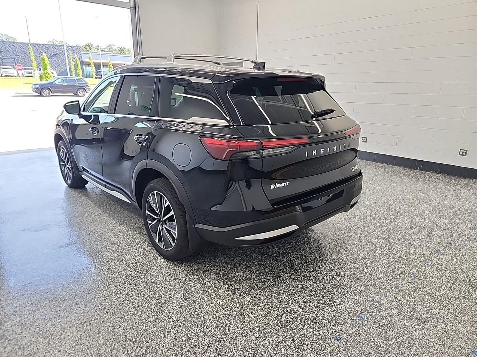 Used 2026 INFINITI QX60 Luxe w/ Cargo Package AWD/4WD image 3