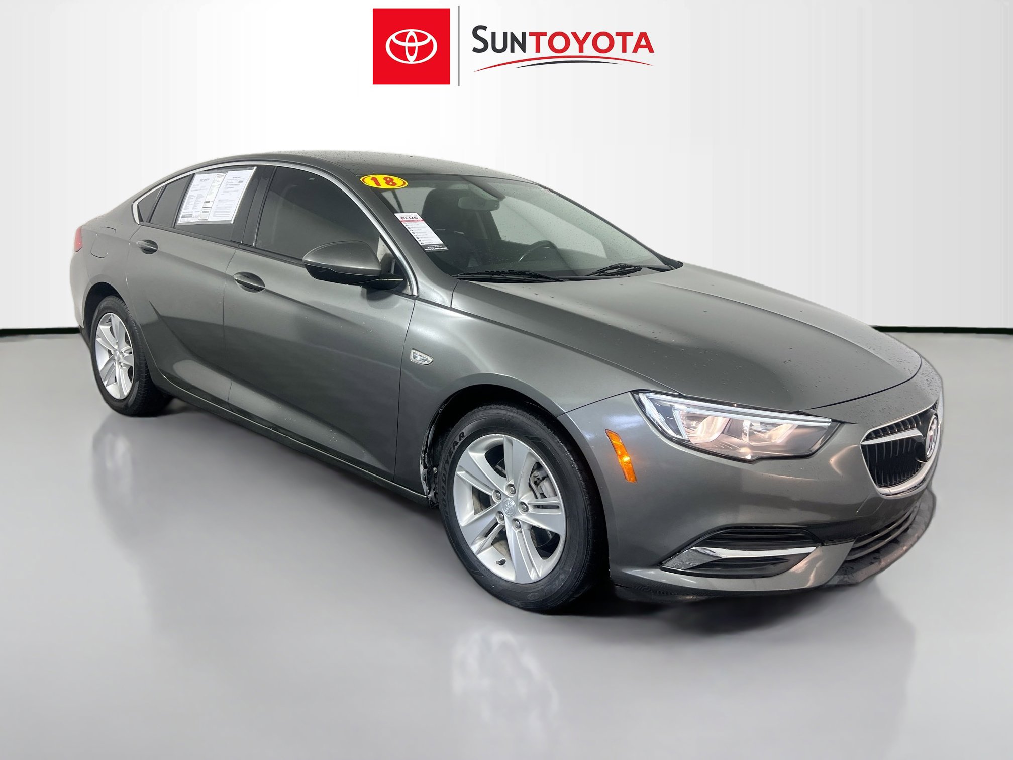 Used 2018 Buick Regal Preferred w/ Sights and Sounds Package FWD image 1