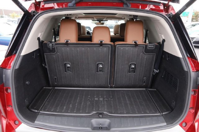 Certified 2023 Nissan Pathfinder Platinum w/ Black Appearance Package AWD/4WD image 7