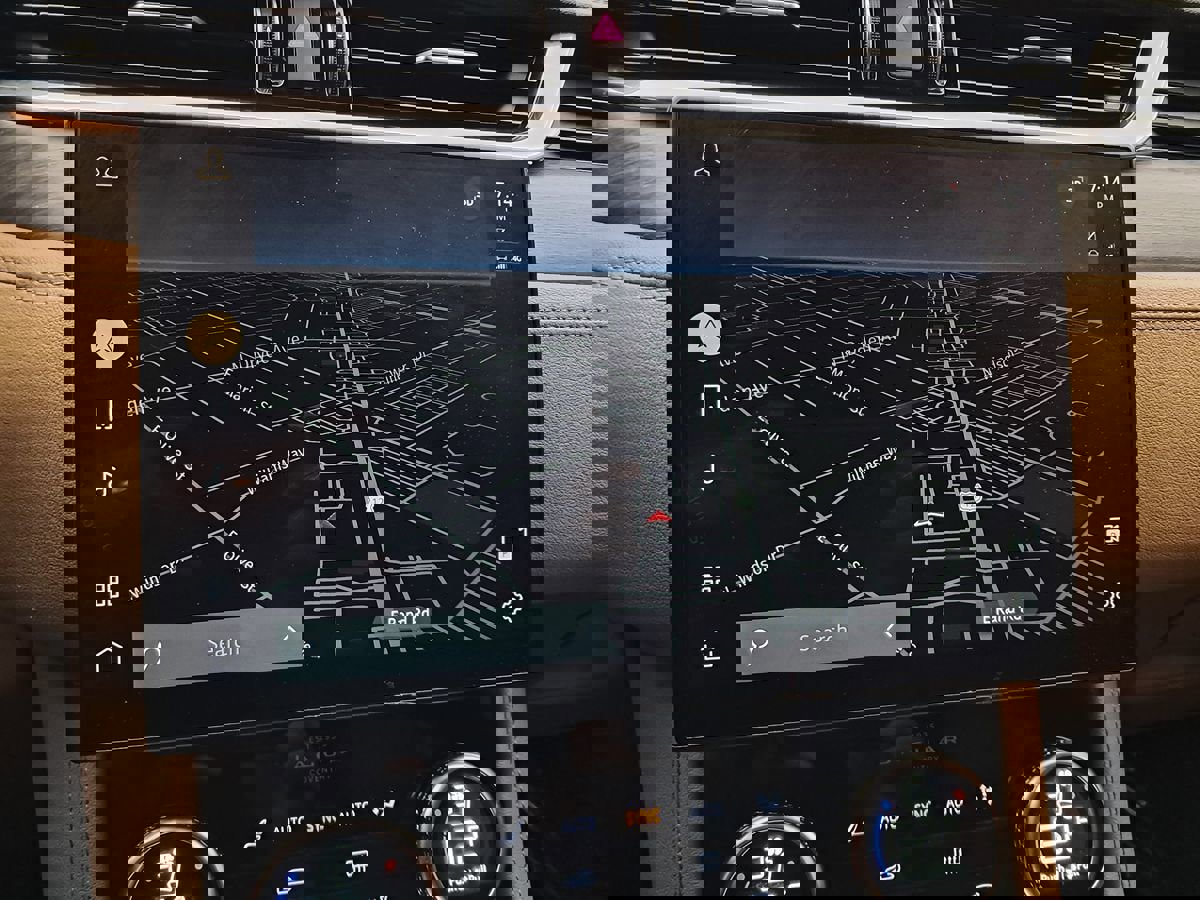 Used 2021 Jaguar F-PACE S image 27