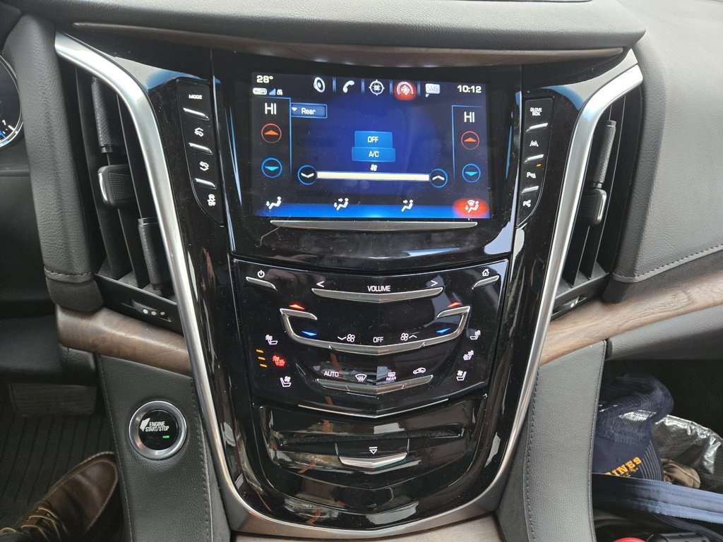 Used 2020 Cadillac Escalade Luxury image 20
