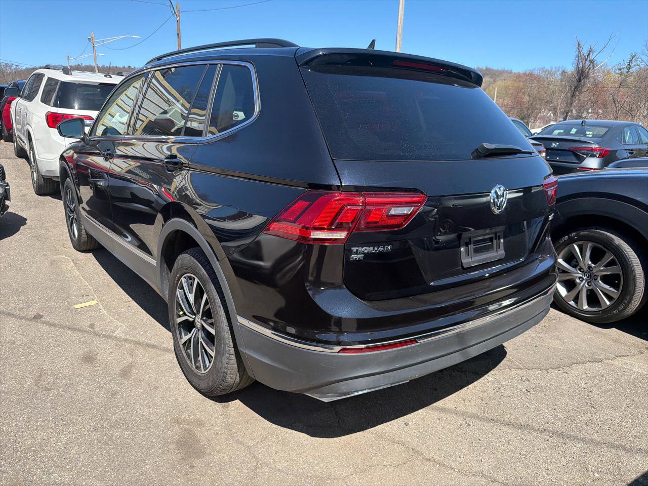 Used 2021 Volkswagen Tiguan SE w/ 3rd Row Seat Package AWD/4WD image 12