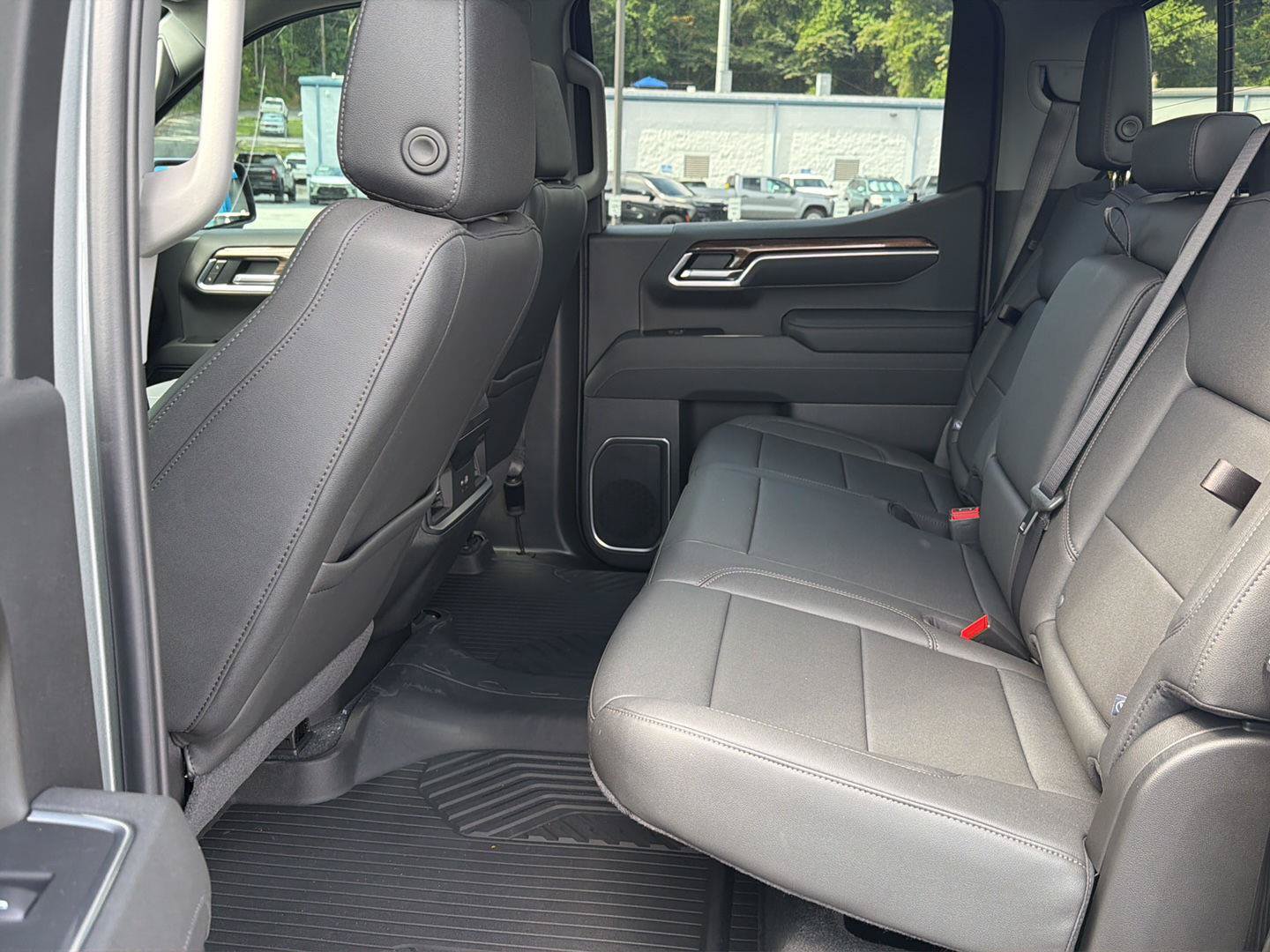 New 2026 Chevrolet Silverado 1500 LT AWD/4WD image 11