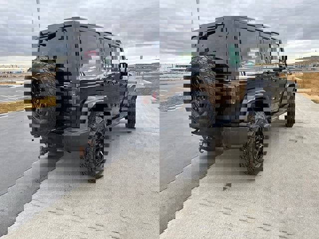 Used 2017 Jeep Wrangler Unlimited Sahara w/ Connectivity Group image 3