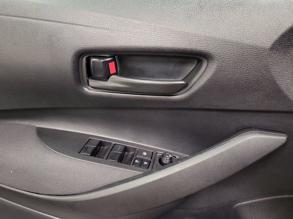 Used 2025 Toyota Corolla LE FWD image 29